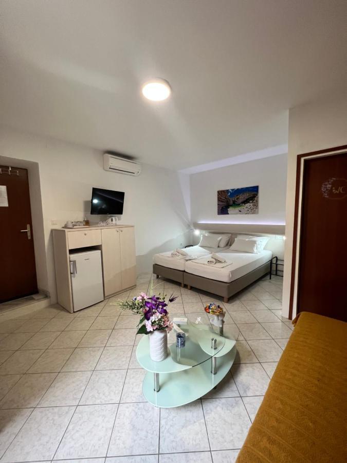 Residence Bella 스타리 그라드 외부 사진