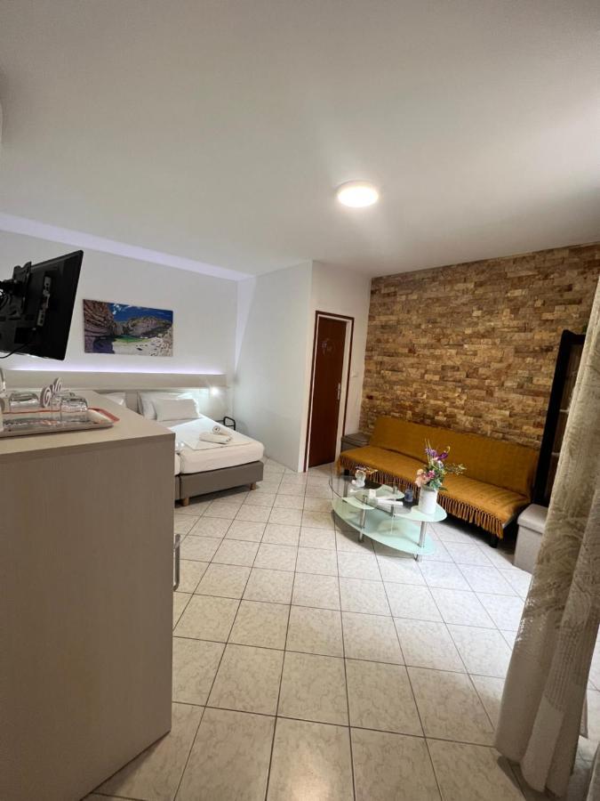 Residence Bella 스타리 그라드 외부 사진